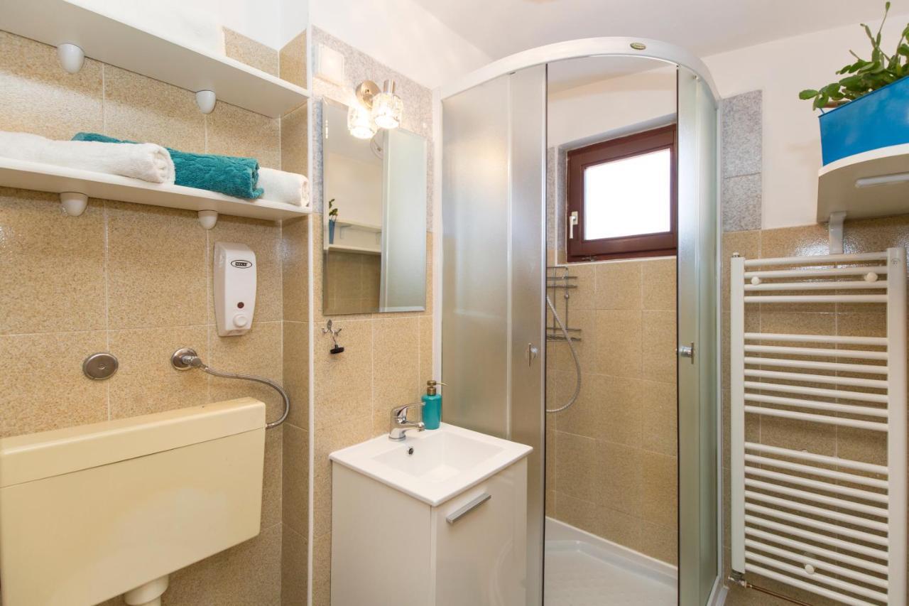 Studio Apartman Branka Labin  Eksteriør bilde
